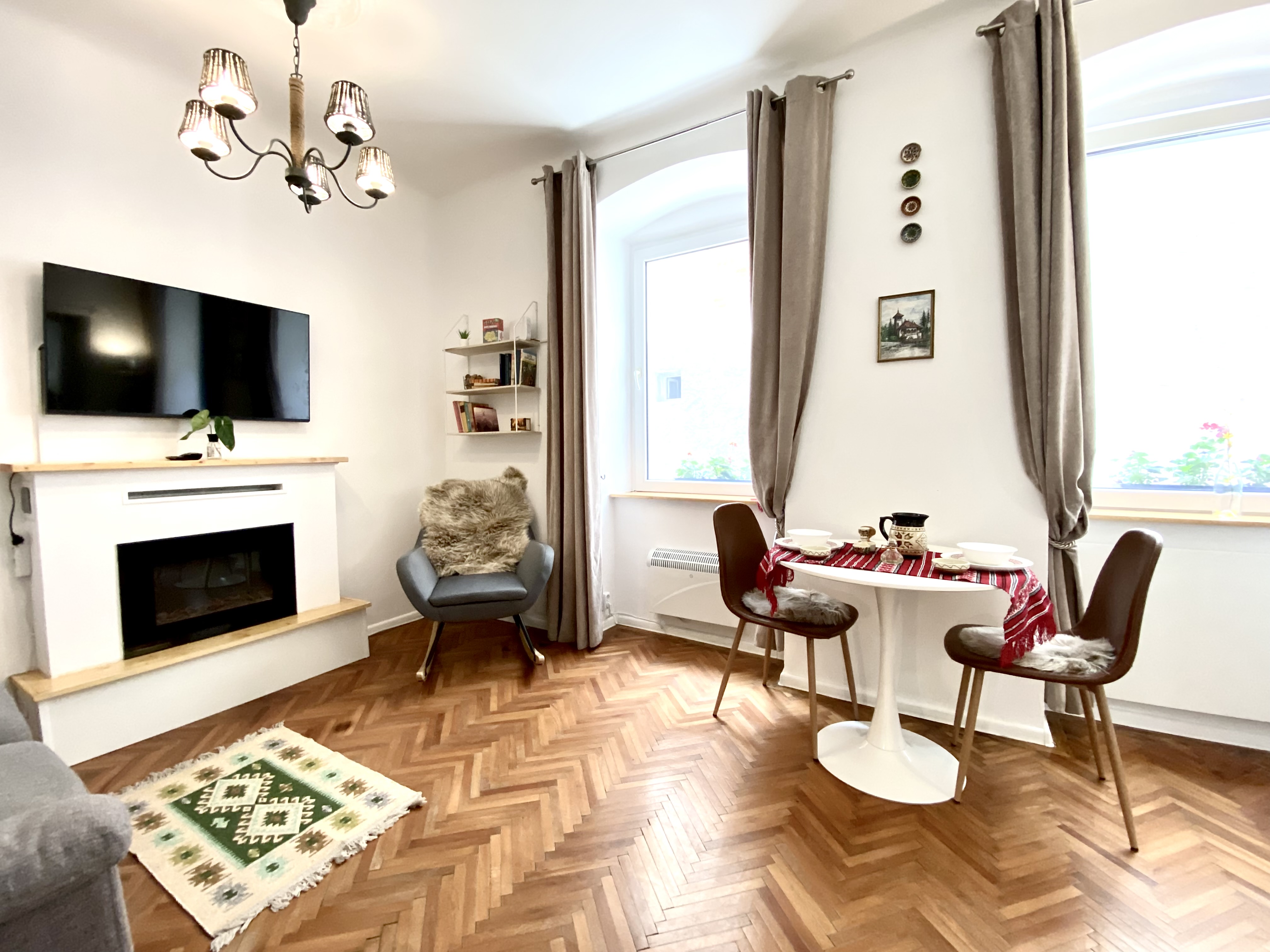 FLH - The Modern Classic Romanian